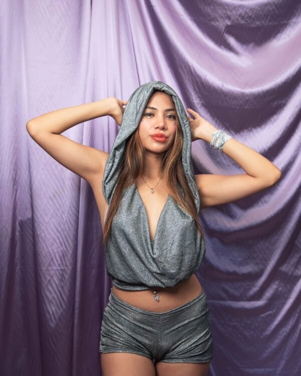 Traje con Capucha - Imagen 2